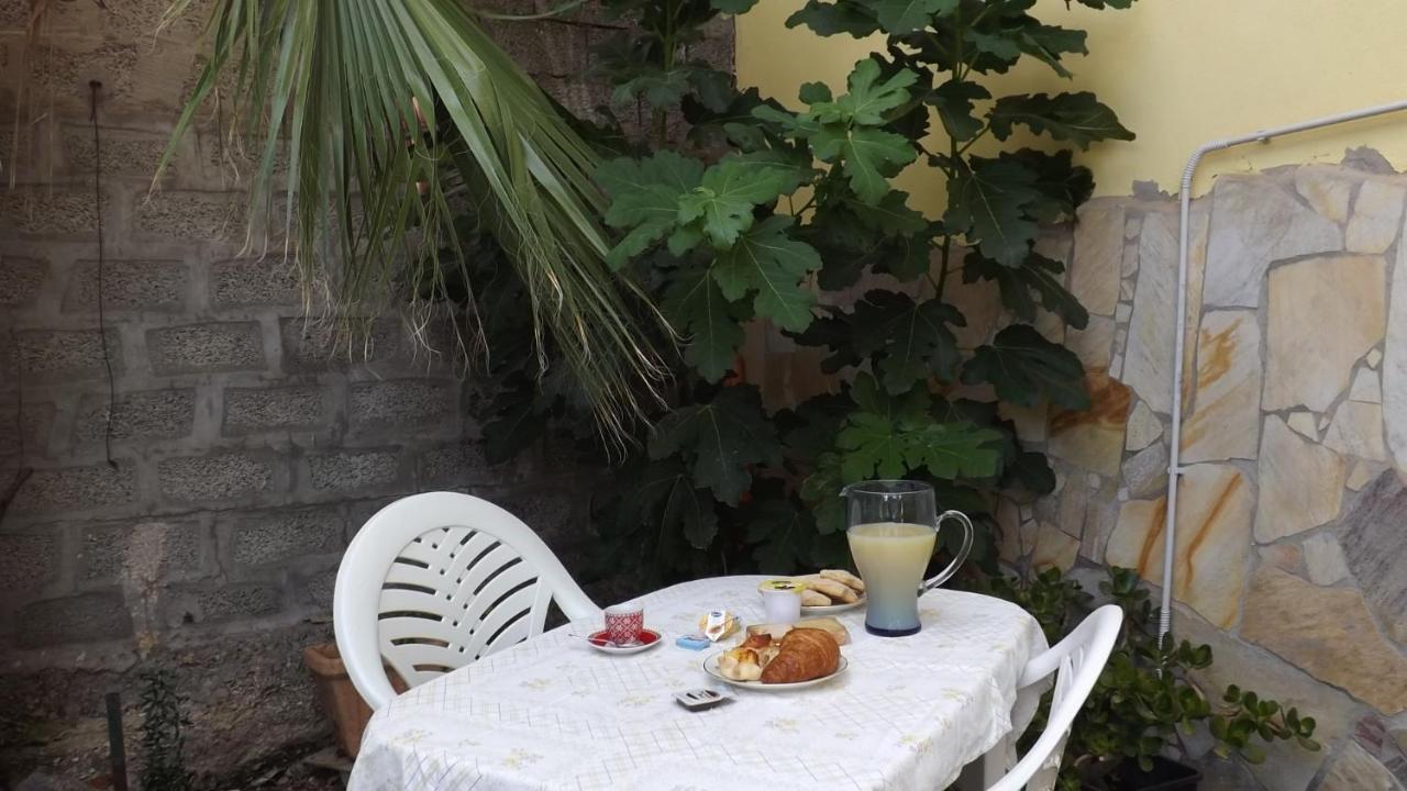 B & B Il Mirto 2 Sant'Antioco Exterior photo